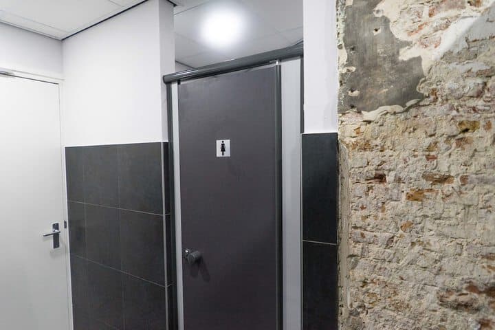 Hostel The Golden Stork photo 2