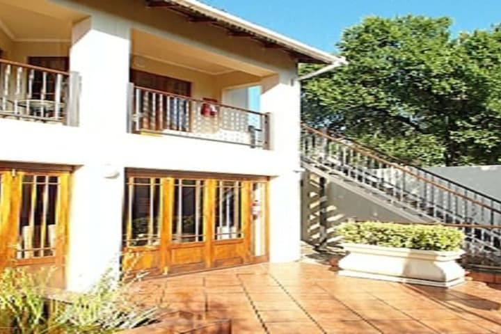2 Leafed Doors photo 2
