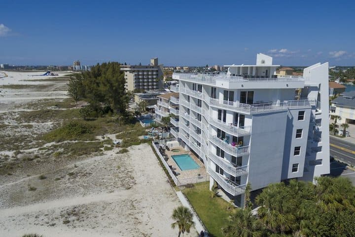 Provident Oceana Beachfront Suites photo 2