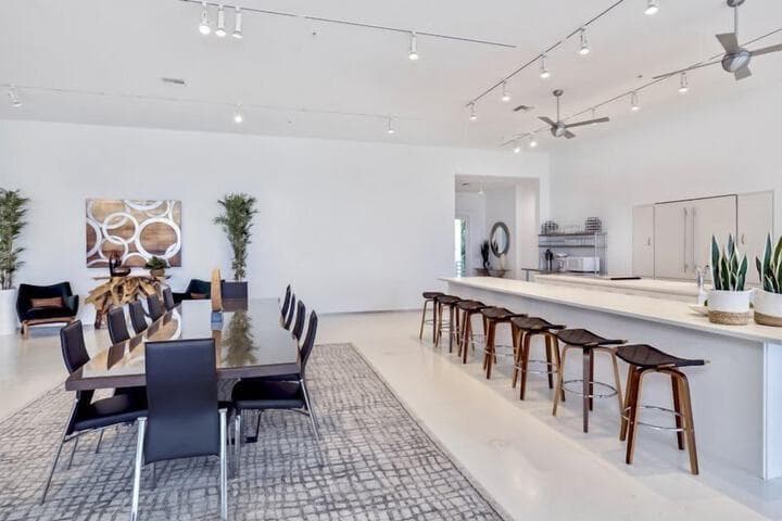 Dream Home photo 3