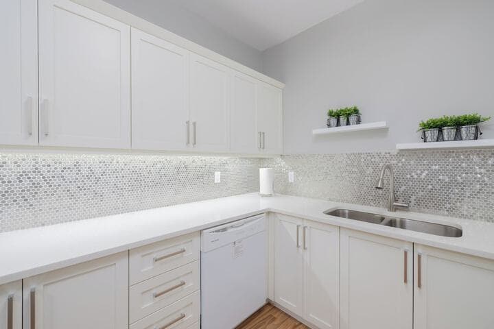 Obasa Suites at the Hamilton photo 3