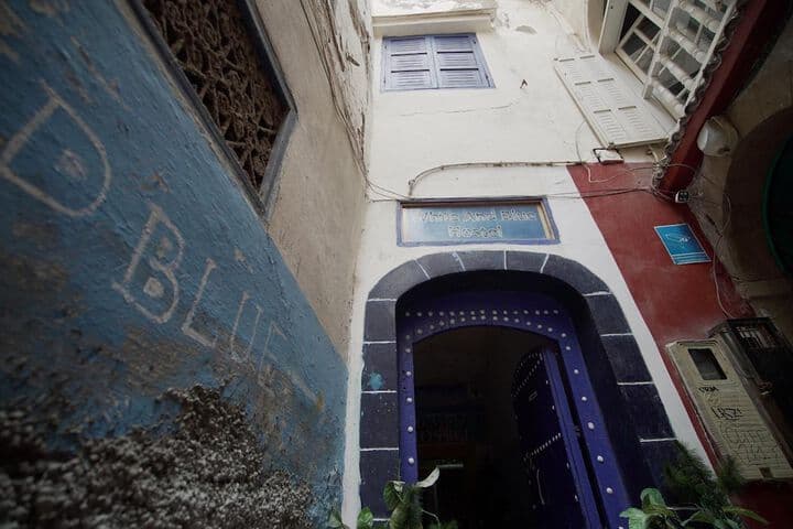White&Blue Hostel photo 5