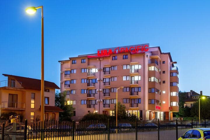 Lira Pacific Aparthotel photo 3