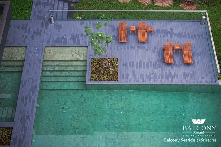 Balcony Seaside Sriracha Hotel & Serviced Apartments photo 4