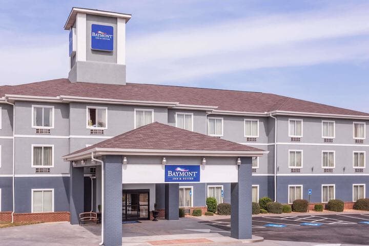 Baymont by Wyndham Cartersville photo 1