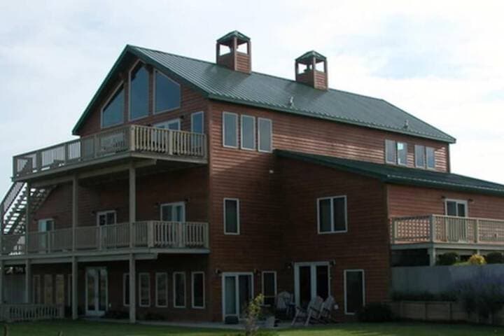 Comstock Premier Lodge photo 5