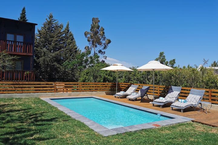 A Hilltop Country Retreat photo 5