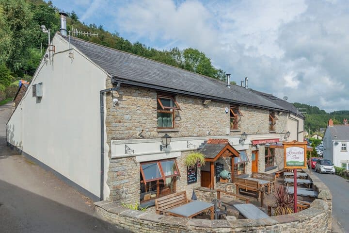 Taff's Well destination view