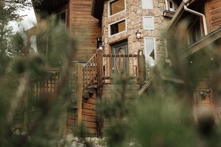Juniper Mountain House photo 2