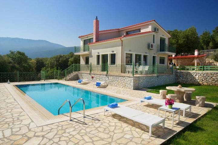 Utopia Luxury Villa photo 3