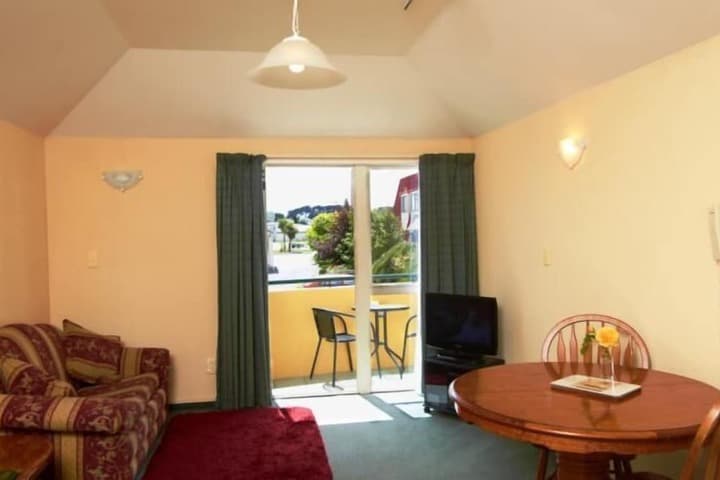 Birchwood Manor Motel photo 5