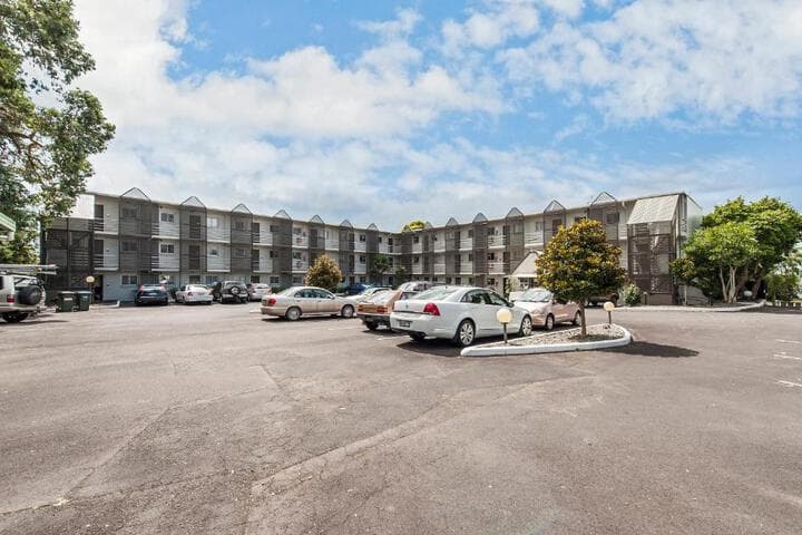 City Towers Apartments photo 2