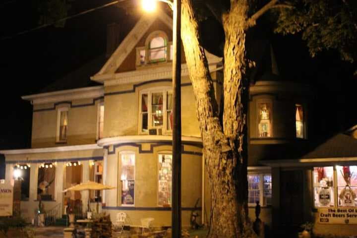 Riverview Mansion Hotel photo 4