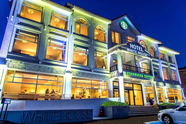 Hotel White House photo 5