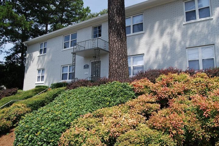 Brookwood Courtyard by BCA Furnished Apt photo 4