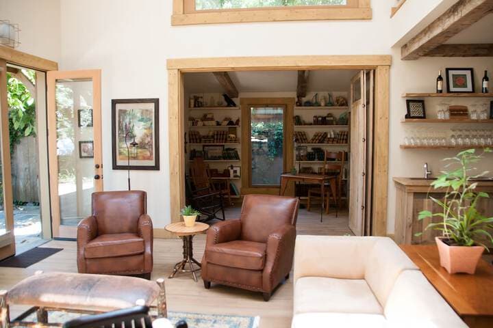Squibb Houses photo 4