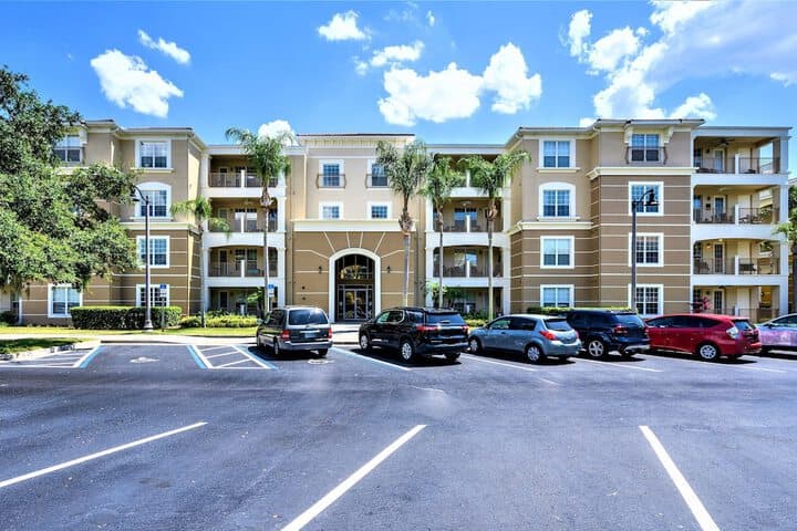 Vista Cay Resort by Millenium at Universal Blvd photo 5