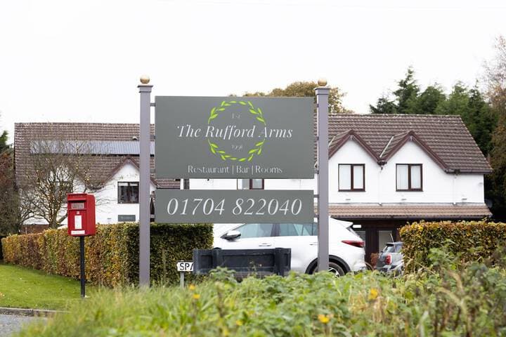 Rufford Arms Hotel photo 3