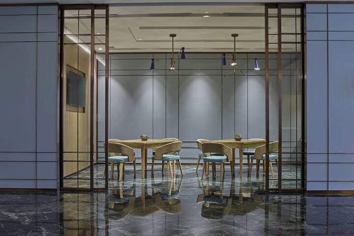 Two MacDonnell Road photo 3