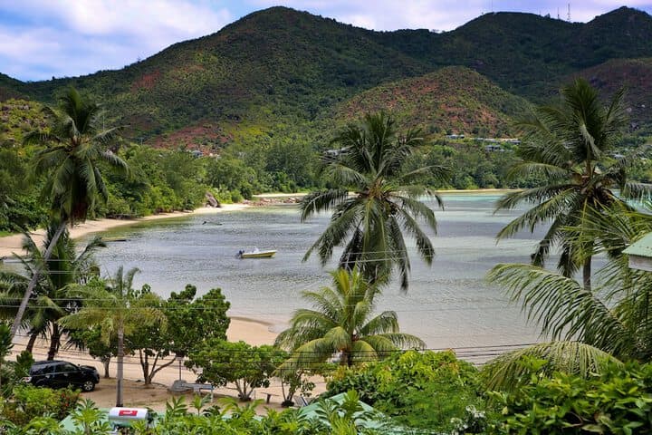 Baie Sainte Anne destination view