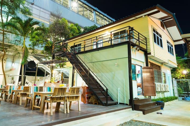 Ban Khlong Lat Bua Khao destination view