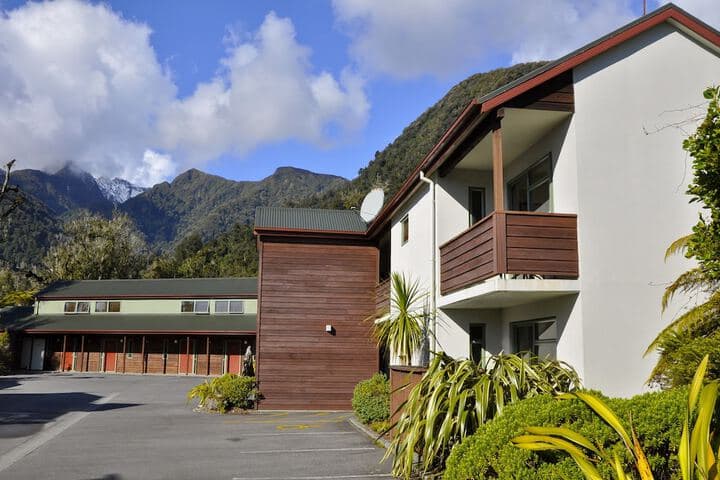 Punga Grove photo 2