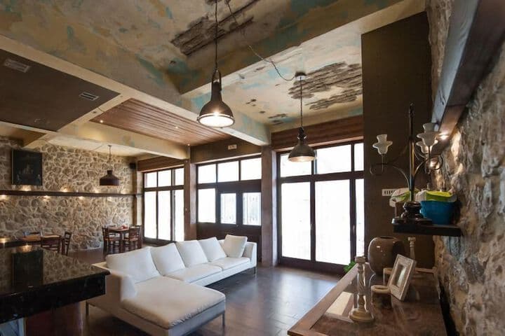 Polys Guest House photo 4