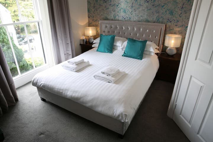 Latimer House photo 3