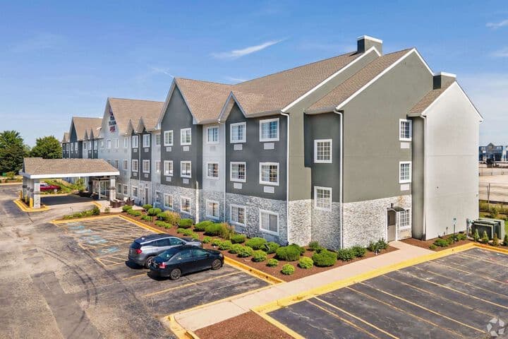 Bolingbrook destination view