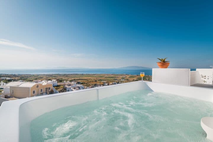 Finikia destination view