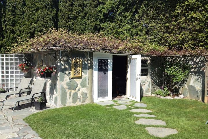 The Stone Hedge B&B photo 3