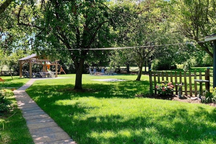 Family Farmhouse Inn photo 3