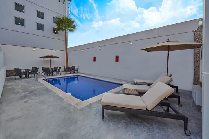 Extended Suites Monterrey Aeropuerto photo 2