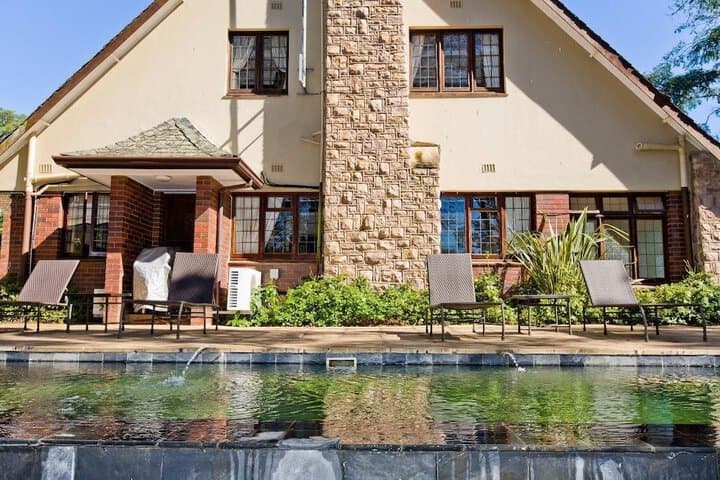 Botha's Hill destination view