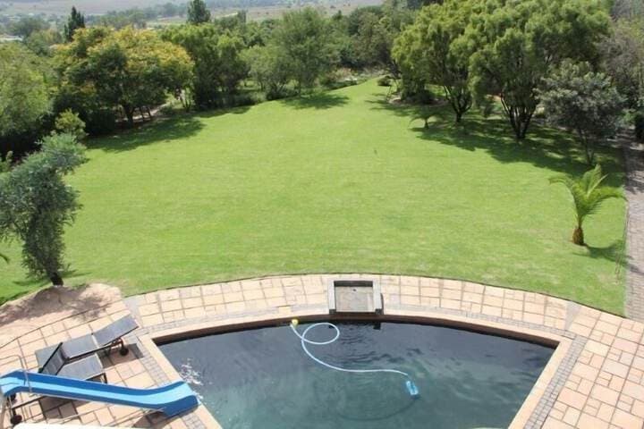 Glenda s Guest Suites photo 2