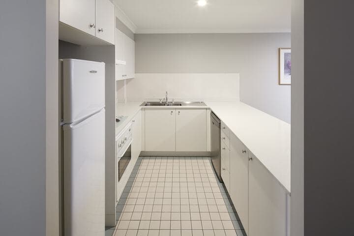 Pinnacle Apartments photo 5