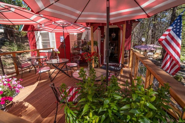 Elliott House Boutique Inn photo 2