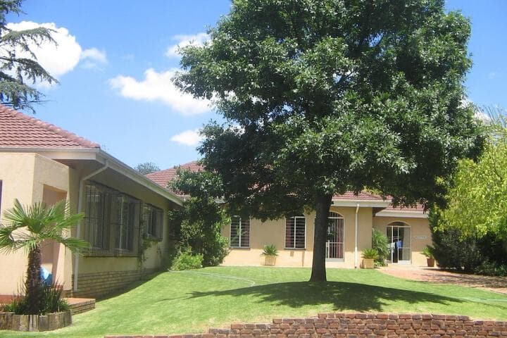 Airport Lodge Guest House photo 5