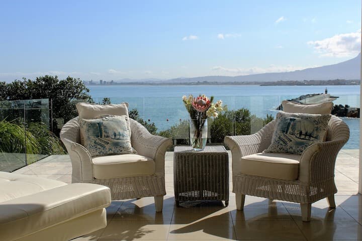 The View photo 3