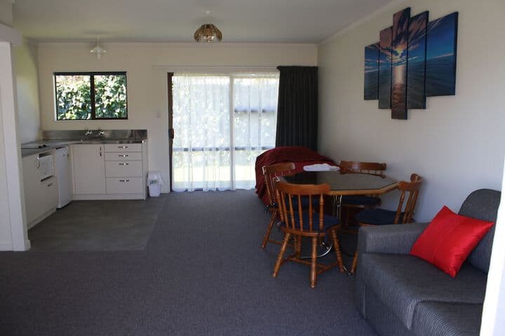 Oxford Court Motel photo 5