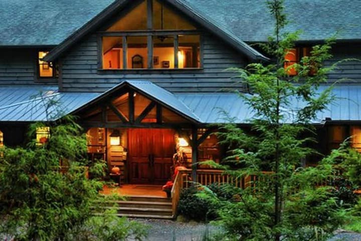 Bent Creek Lodge Bed & Breakfast photo 3