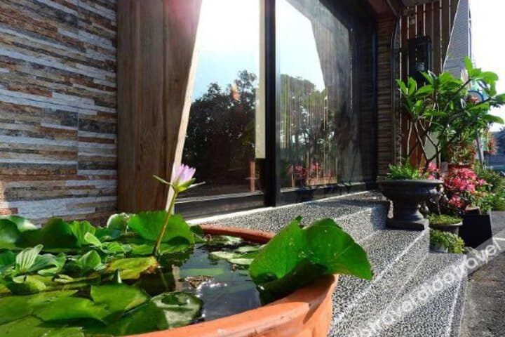 small house photo 4