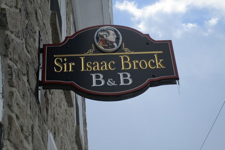 Sir Isaac Brock B&B Luxury Suites photo 2