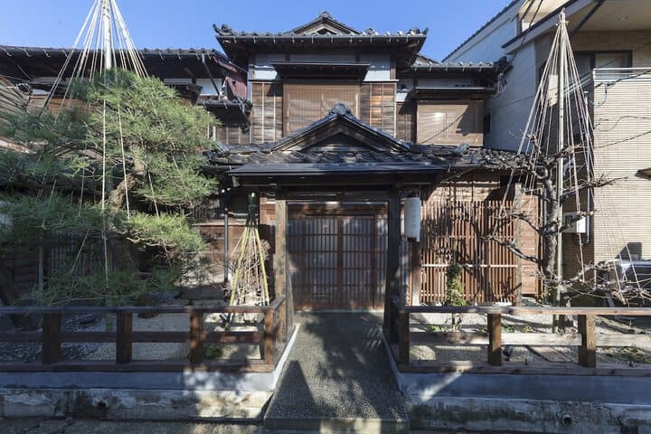 Hikoso machi Kin no Ma photo 4