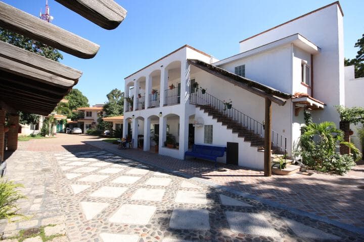 Alcazar Suites photo 2