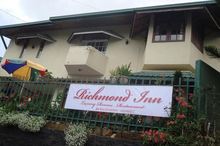 Richmond Inn photo 4