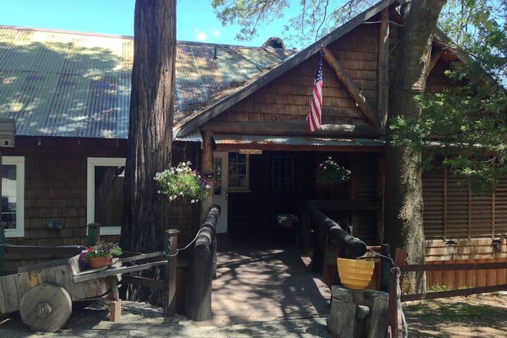 Antlers Inn photo 4