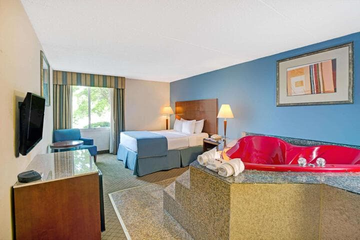 Ramada by Wyndham Rock Hill photo 5