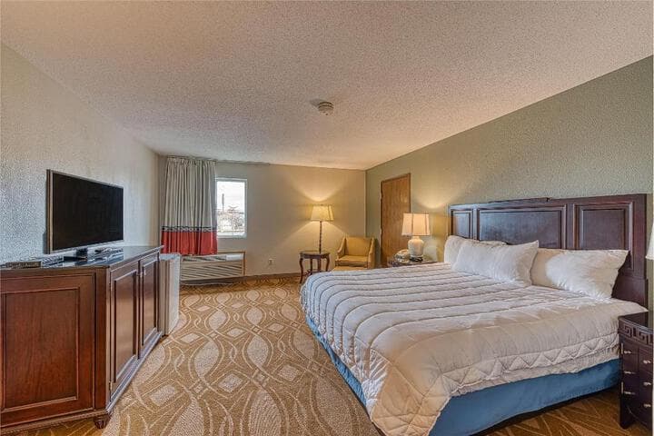 Days Inn & Suites by Wyndham Dundee photo 4