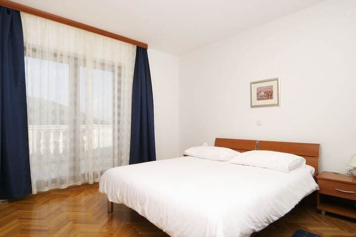 Apartments Pucisca photo 4